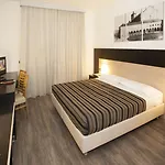 Hotel Carpi Hotell