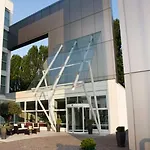 מלון Hotel Carpi קארפי