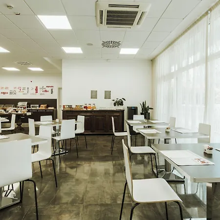 Hotel Carpi Отель 4*