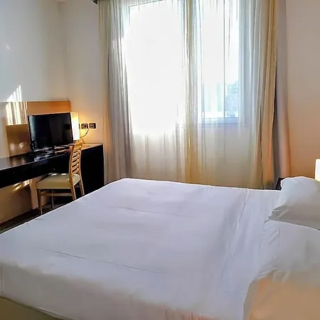 Hotel Hotel Carpi 4*