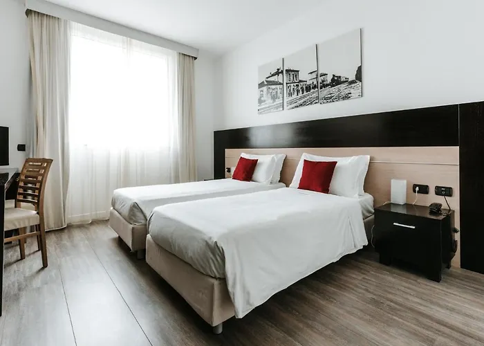 Hotel Carpi קארפי