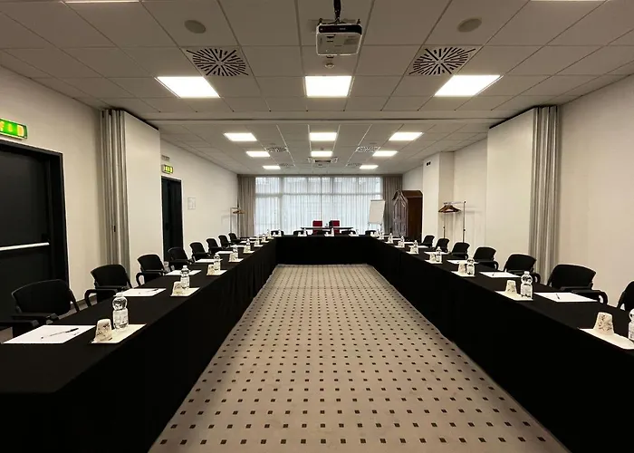 Hotel Carpi קארפי