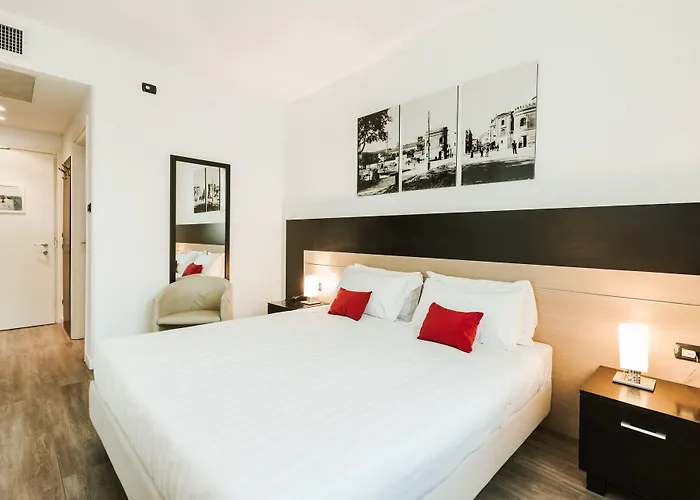 Hotel Carpi מלון 4*