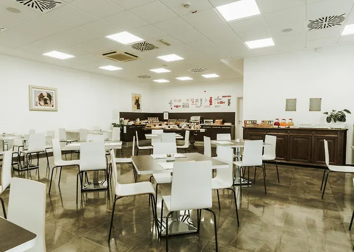 Hotel Carpi קארפי