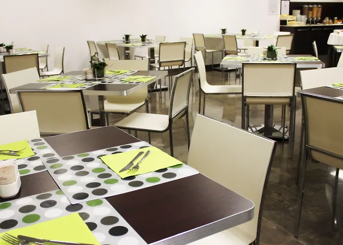 Hotel Carpi קארפי