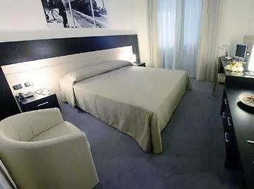 Hotel Carpi קארפי